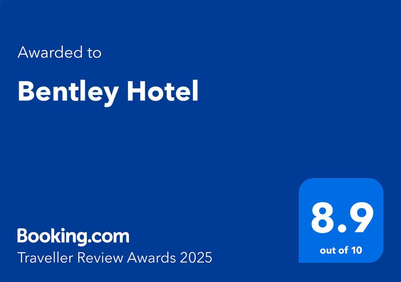 Bentley Hotel Чжунли Экстерьер фото
